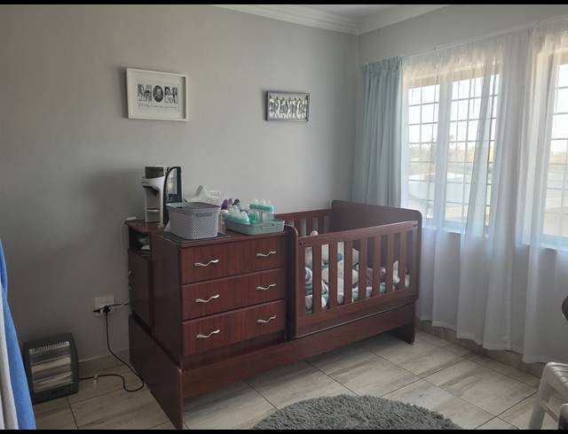 4 BEDROOM SECTIONAL TITLE TO LET IN DONKERHOEK AH